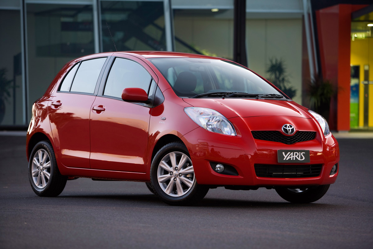 Замена масла на Toyota Yaris